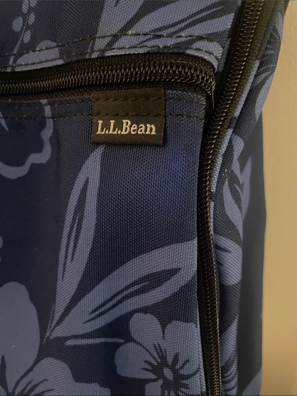 L.L. Bean Navy Blue Floral Toiletry Bag - Picture 2 of 10
